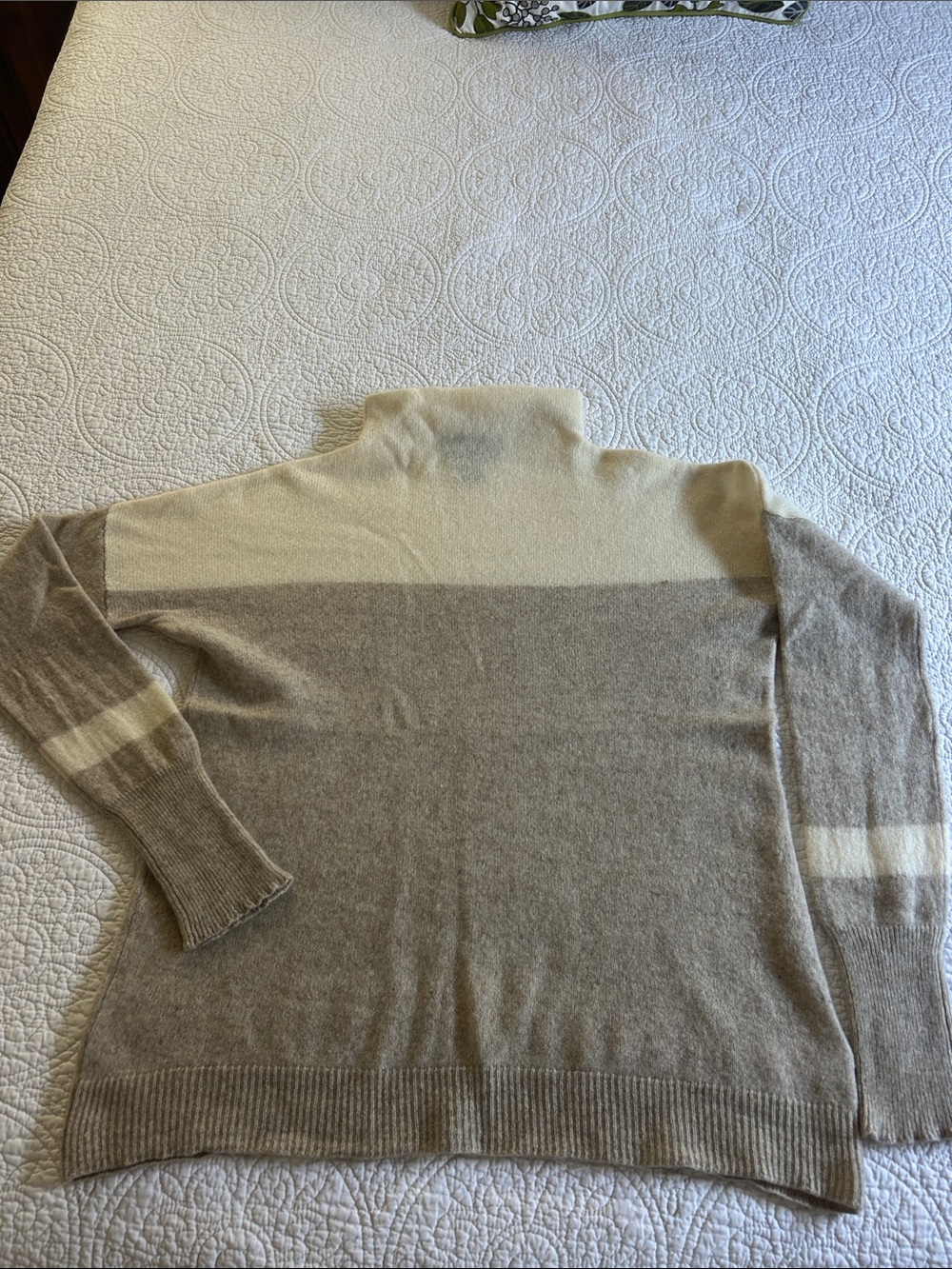Tahari 100% cashmere mock turtle